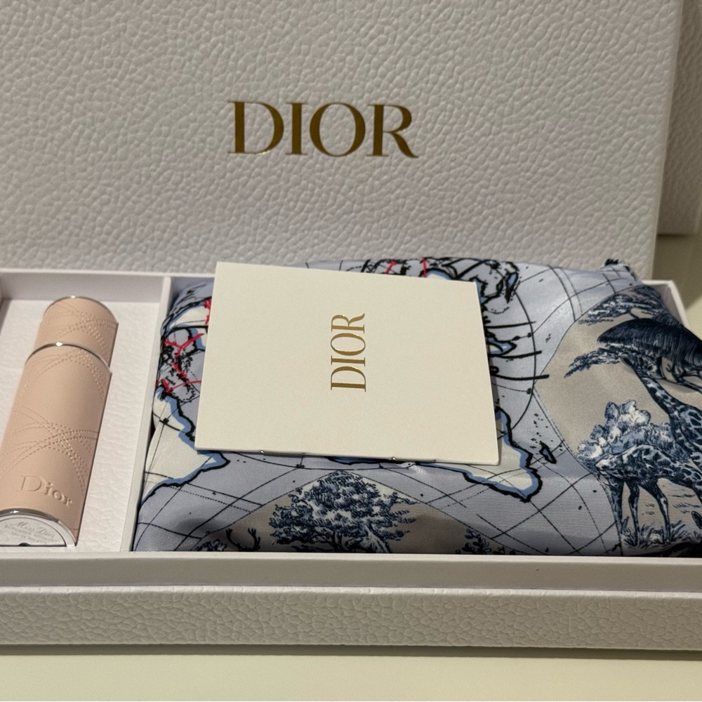 🔥Authentic Dior Around The World Drawstring Pouch🔥